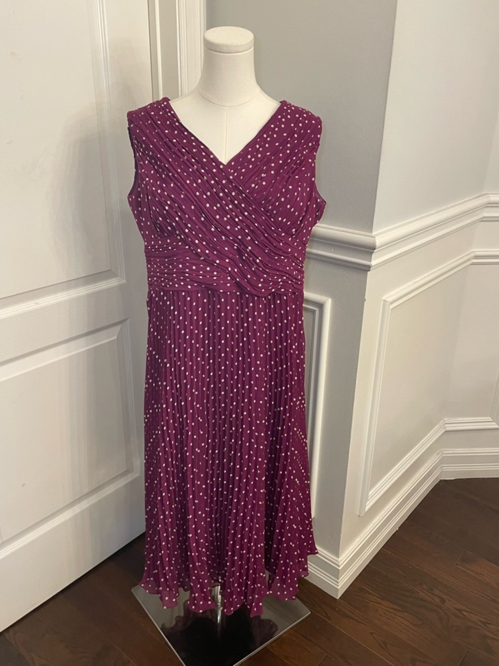 Jacques Vert Sleeveless Plum Polka Dot Pleated Midi Dress